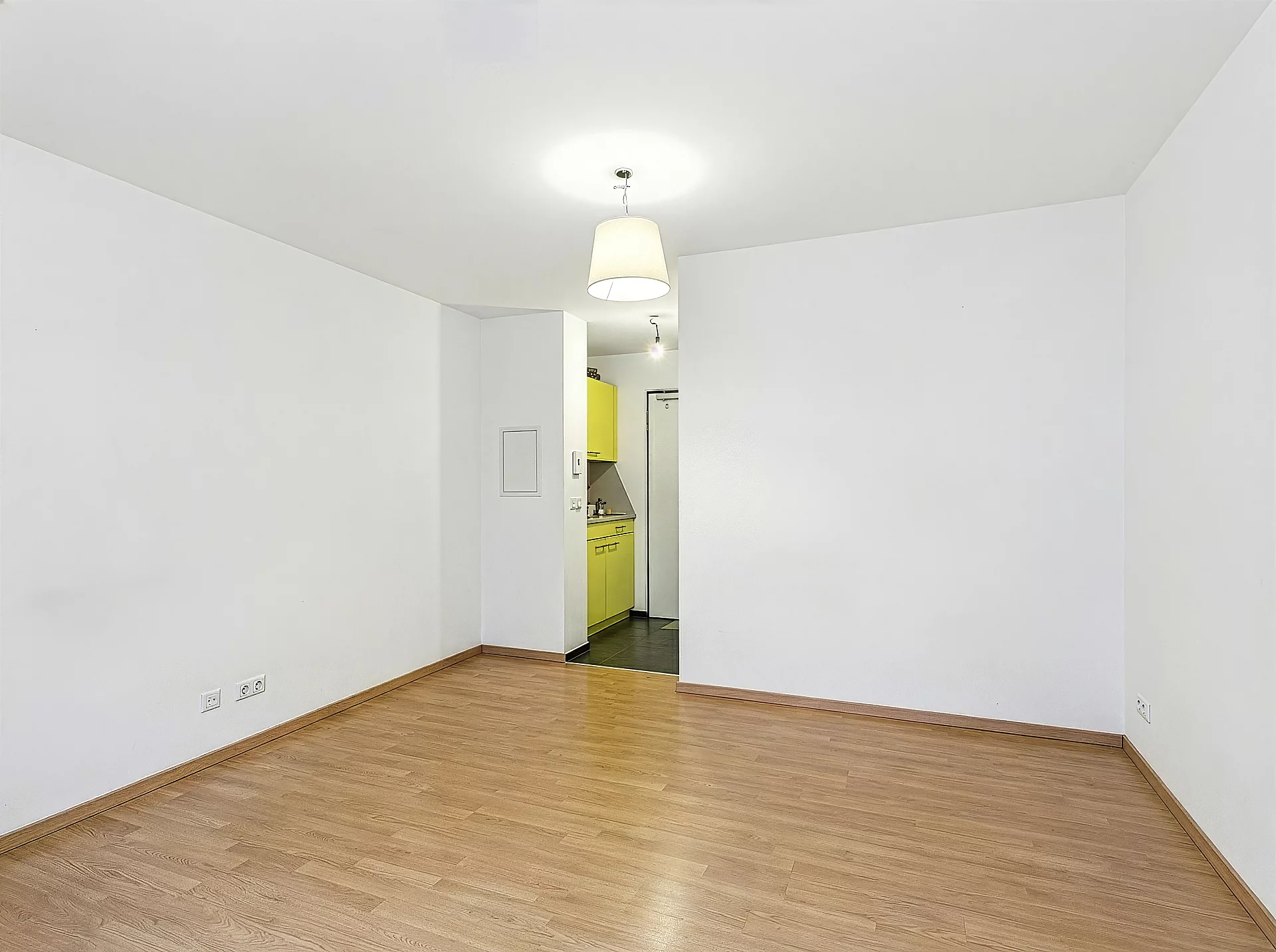empty 2