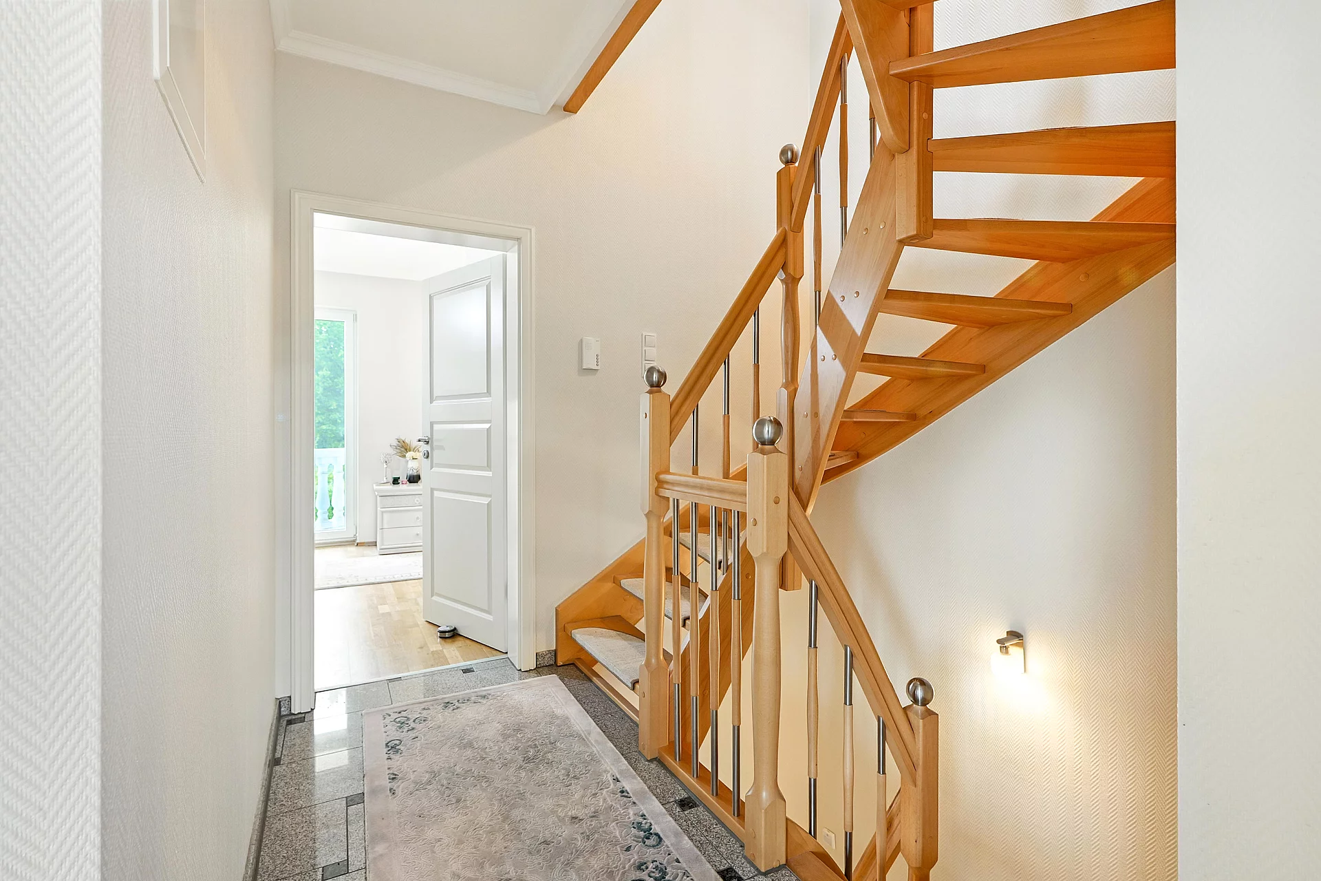 FLOOR STAIRS