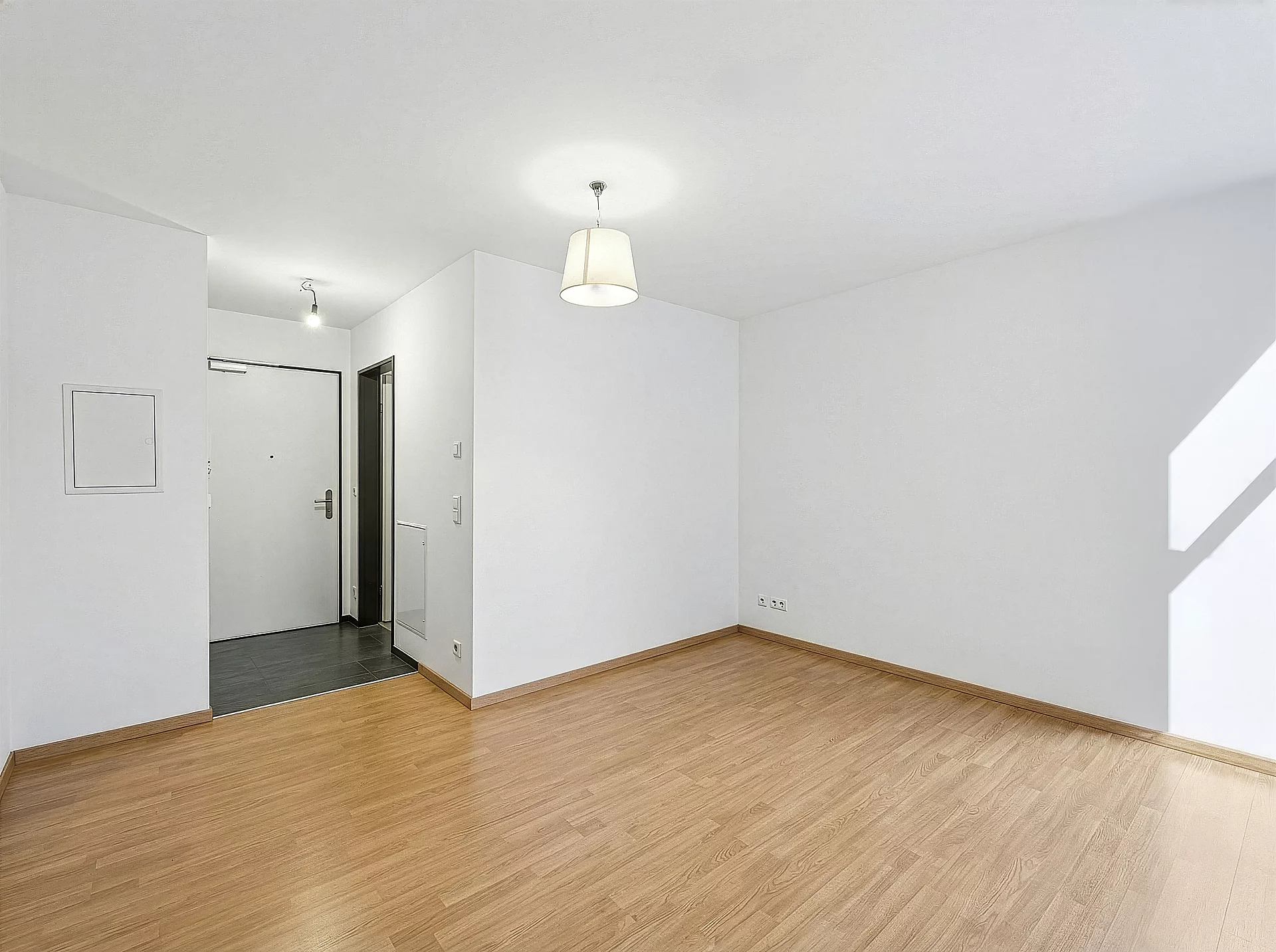 empty 3