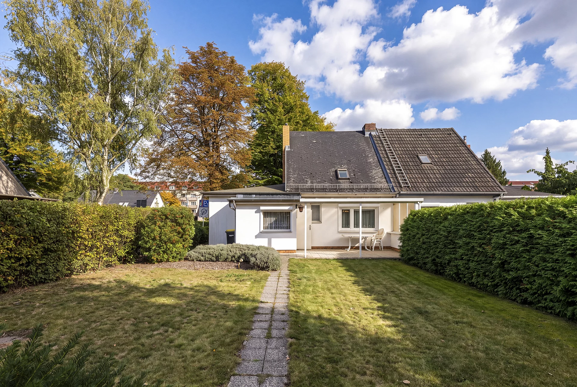 Grundstück mit Blick aufs Haus