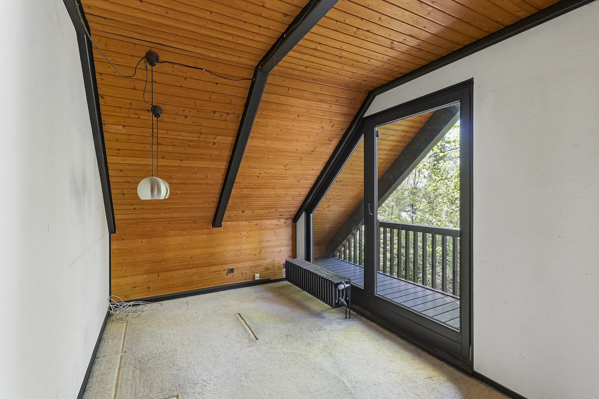Schlafzimmer mit Loggia