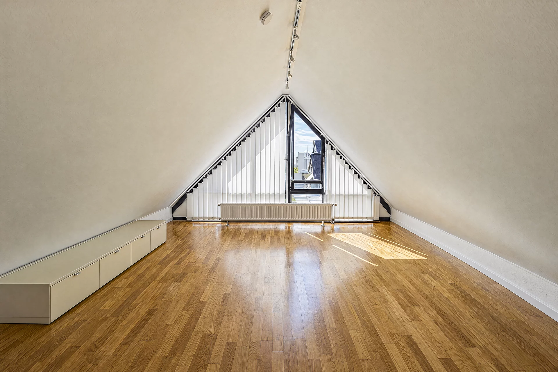 170koln house edit