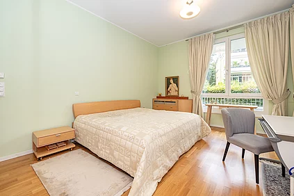 Schlafzimmer 1