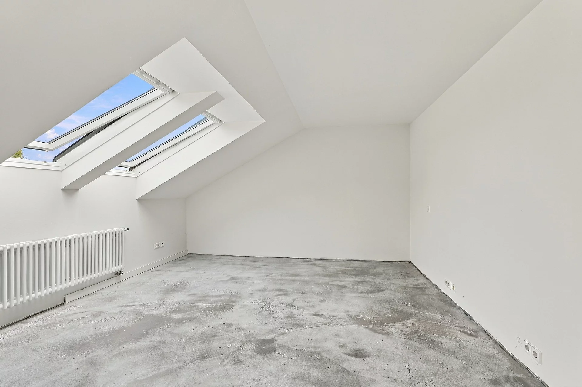 Schlafzimmer unbehandelt