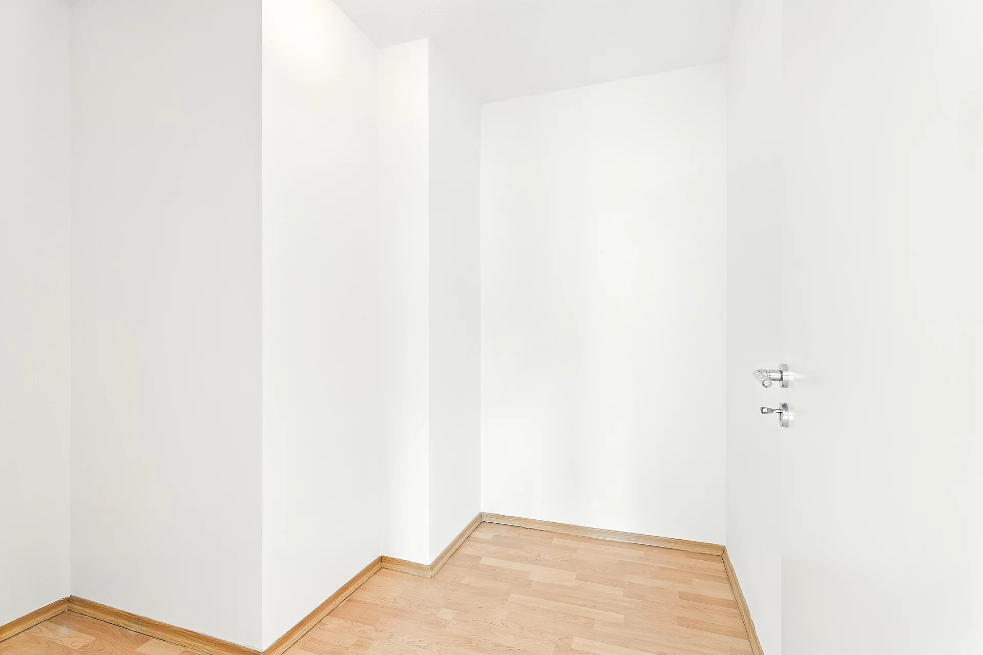 2.OG - halbes Zimmer /Ankleide