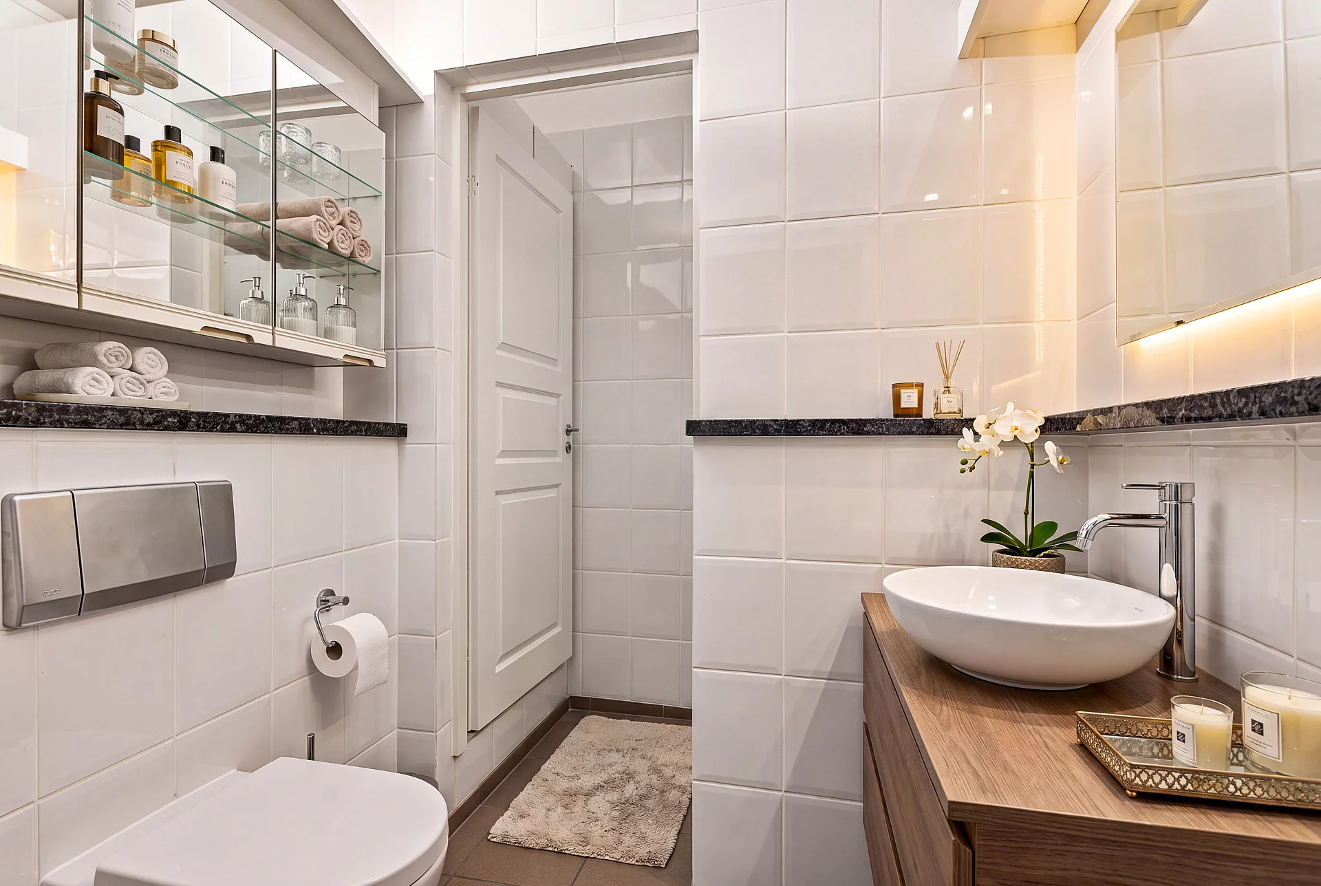 Staged toilet