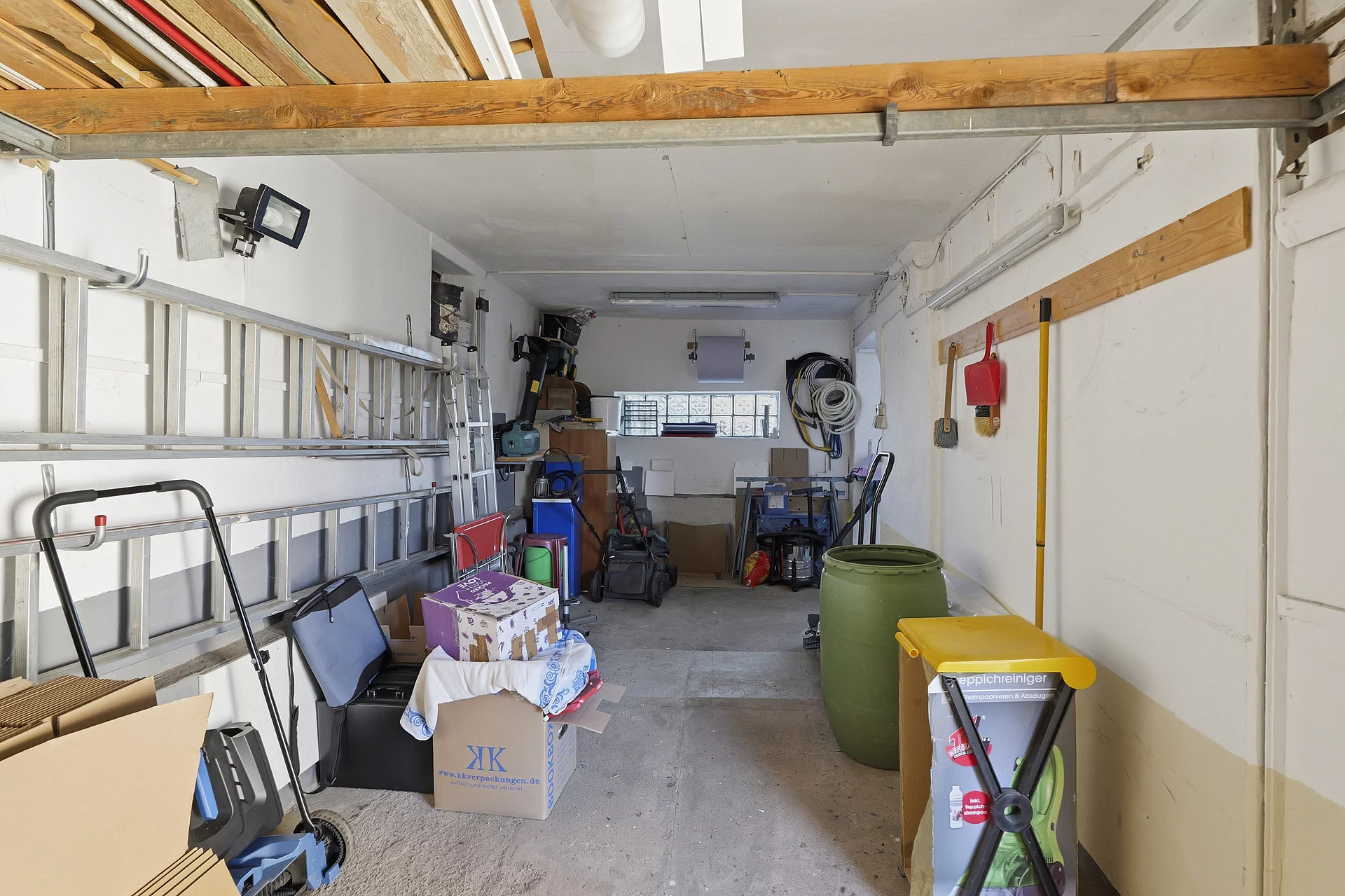 Garage 1