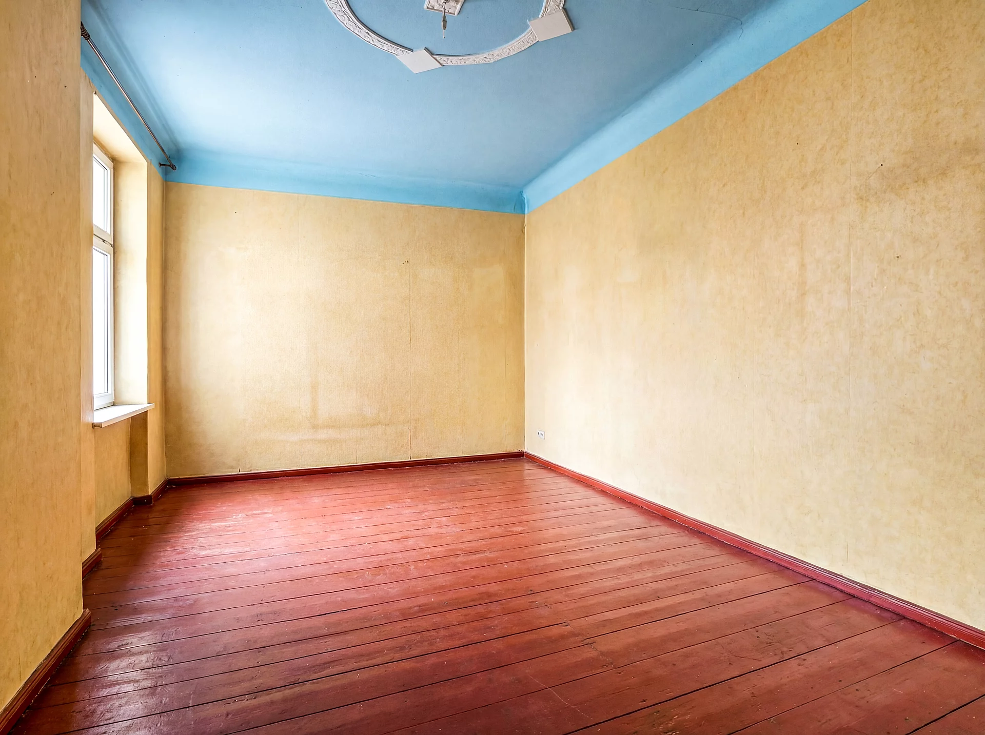 EMPTY 5