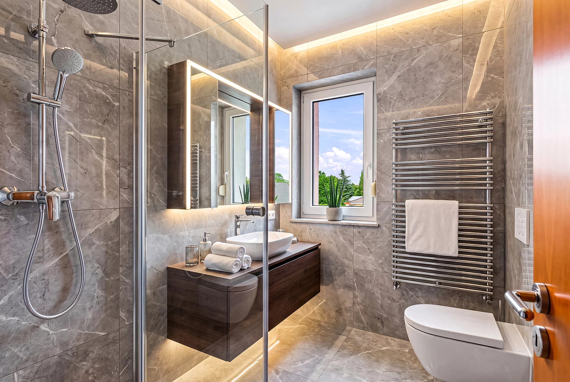 Staged toilet
