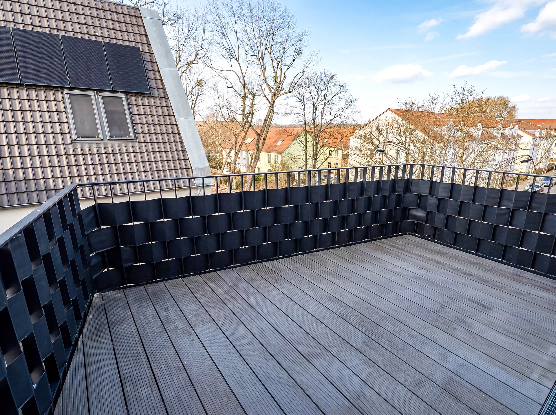 BALCONY main 1