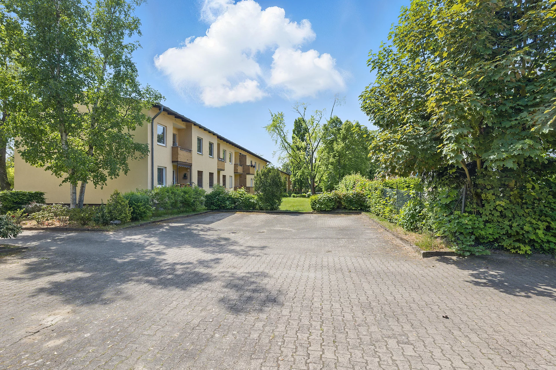 outdoor 3 parking