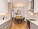 218 Staged santal