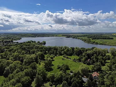 41HAUPT GRUND  drone