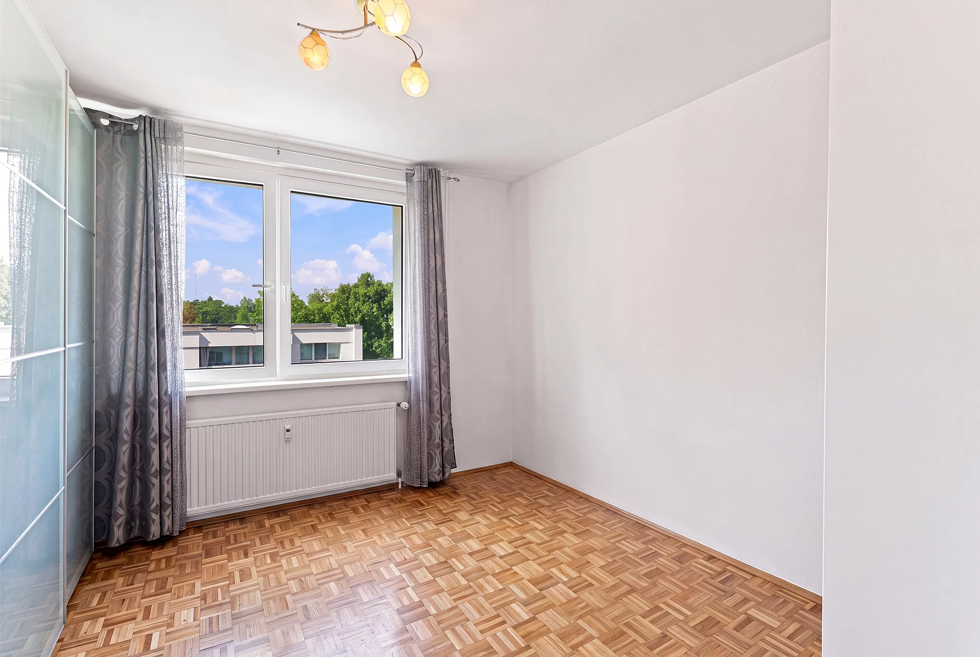 heerstr bedroom